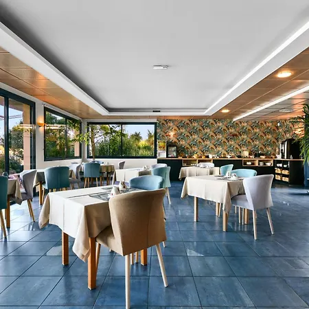 Hotel Le Pavillon Bleu