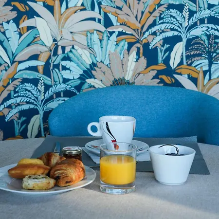 Le Pavillon Bleu Hotel 3*