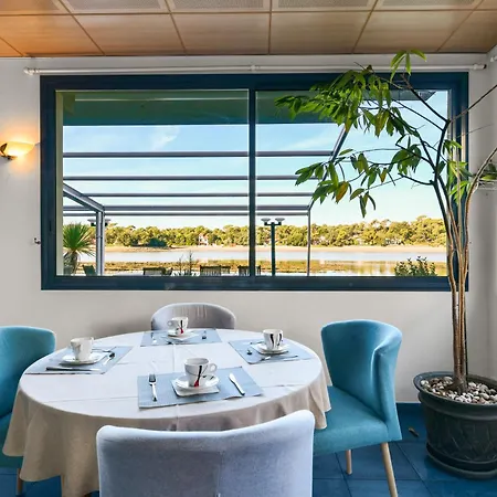 Le Pavillon Bleu 3* סורטס הוסגור