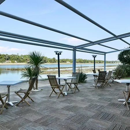Le Pavillon Bleu 3*