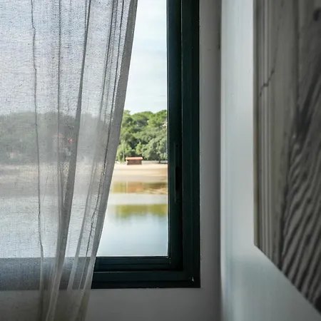 Le Pavillon Bleu מלון 3*