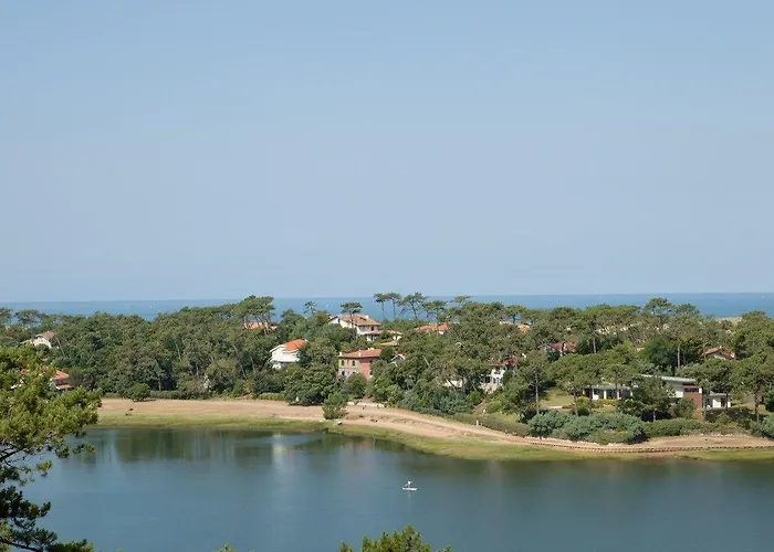 Hotel Le Pavillon Bleu