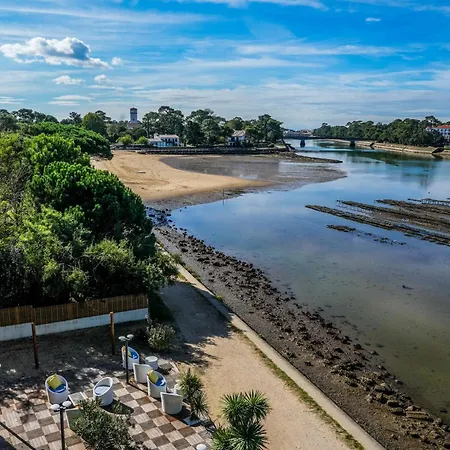 Le Pavillon Bleu סורטס הוסגור