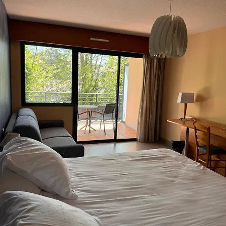 Le Pavillon Bleu 3*