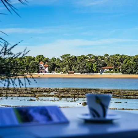 Hotel Le Pavillon Bleu 3*
