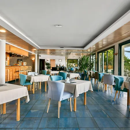 Le Pavillon Bleu 3*