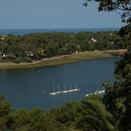 Le Pavillon Bleu 3*