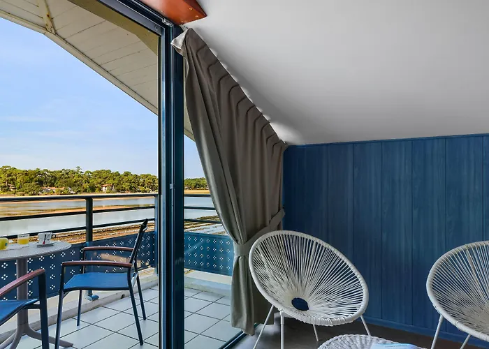 Le Pavillon Bleu Hotel 3*