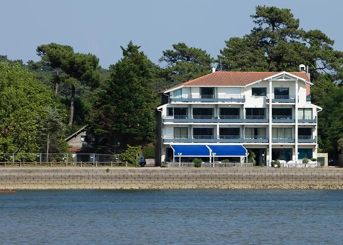 Le Pavillon Bleu Hotel